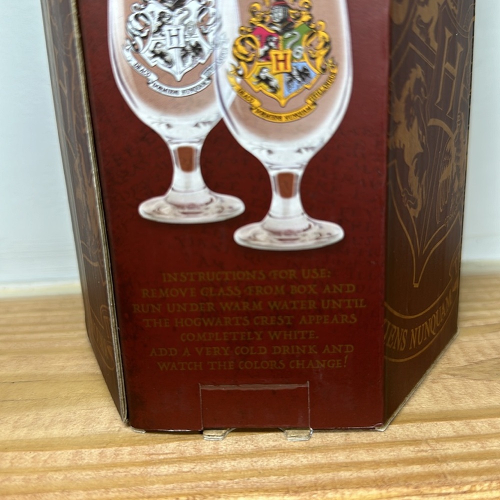 Harry Potter Color Changing Glass - Picture 4 of 6